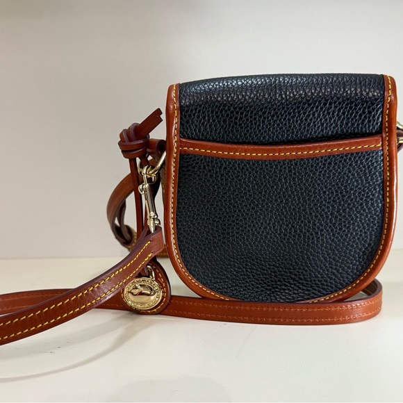 Dooney & Bourke Black and Tan Crossbody Bag - Picture 2 of 6